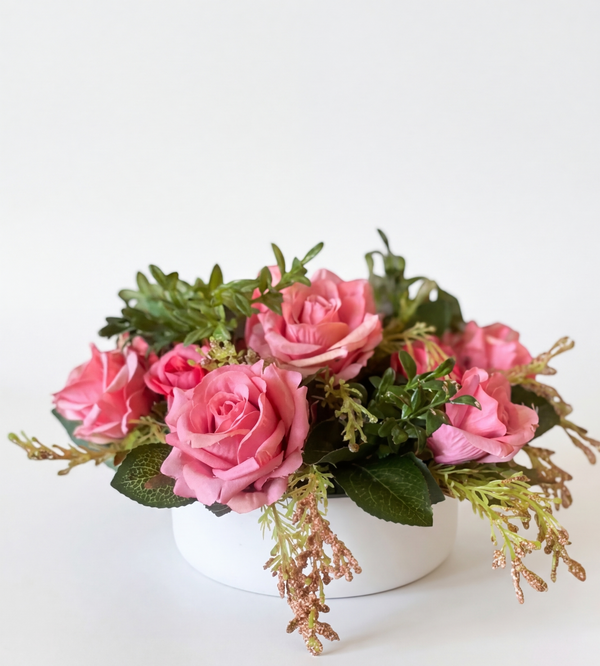 Colección Pinky: Arreglo Floral de Centro de Mesa Elegante