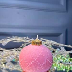 Vela Navideña de Ambiente Cálido: Ilumina tus Fiestas con Aromas Acogedores